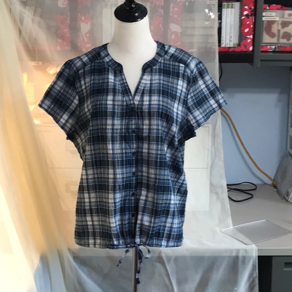 Blue/white plaid top